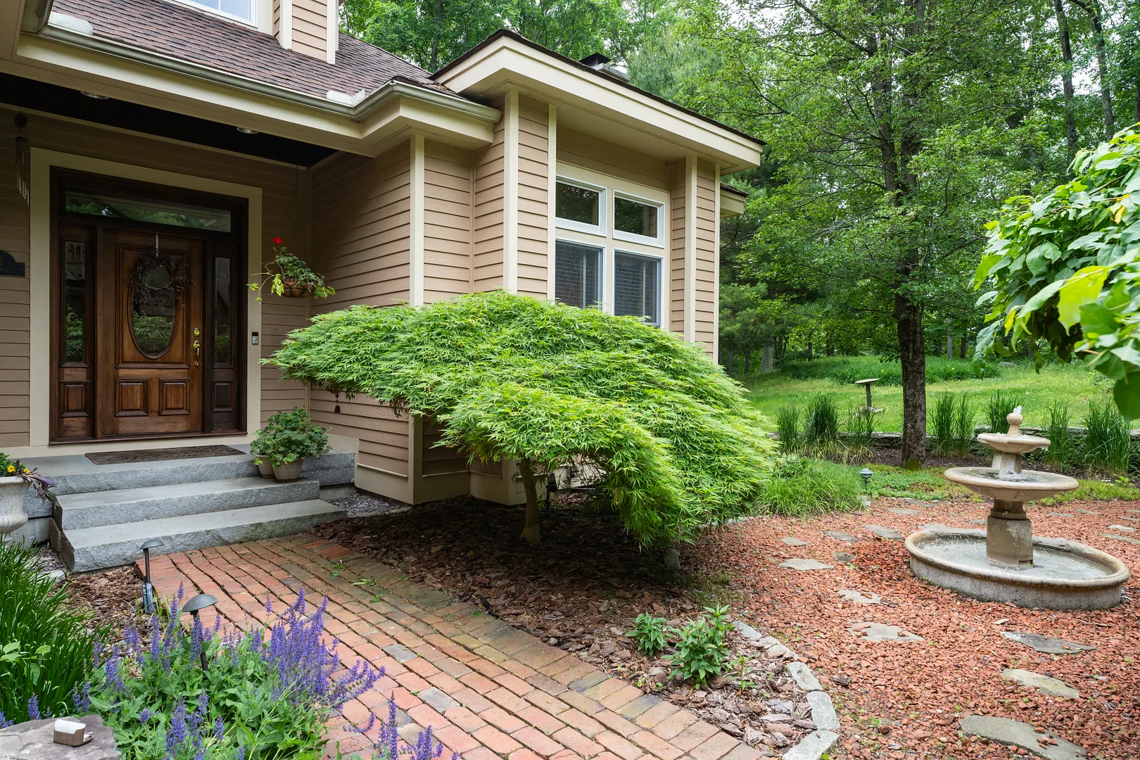32 Staba Drive Photo 2