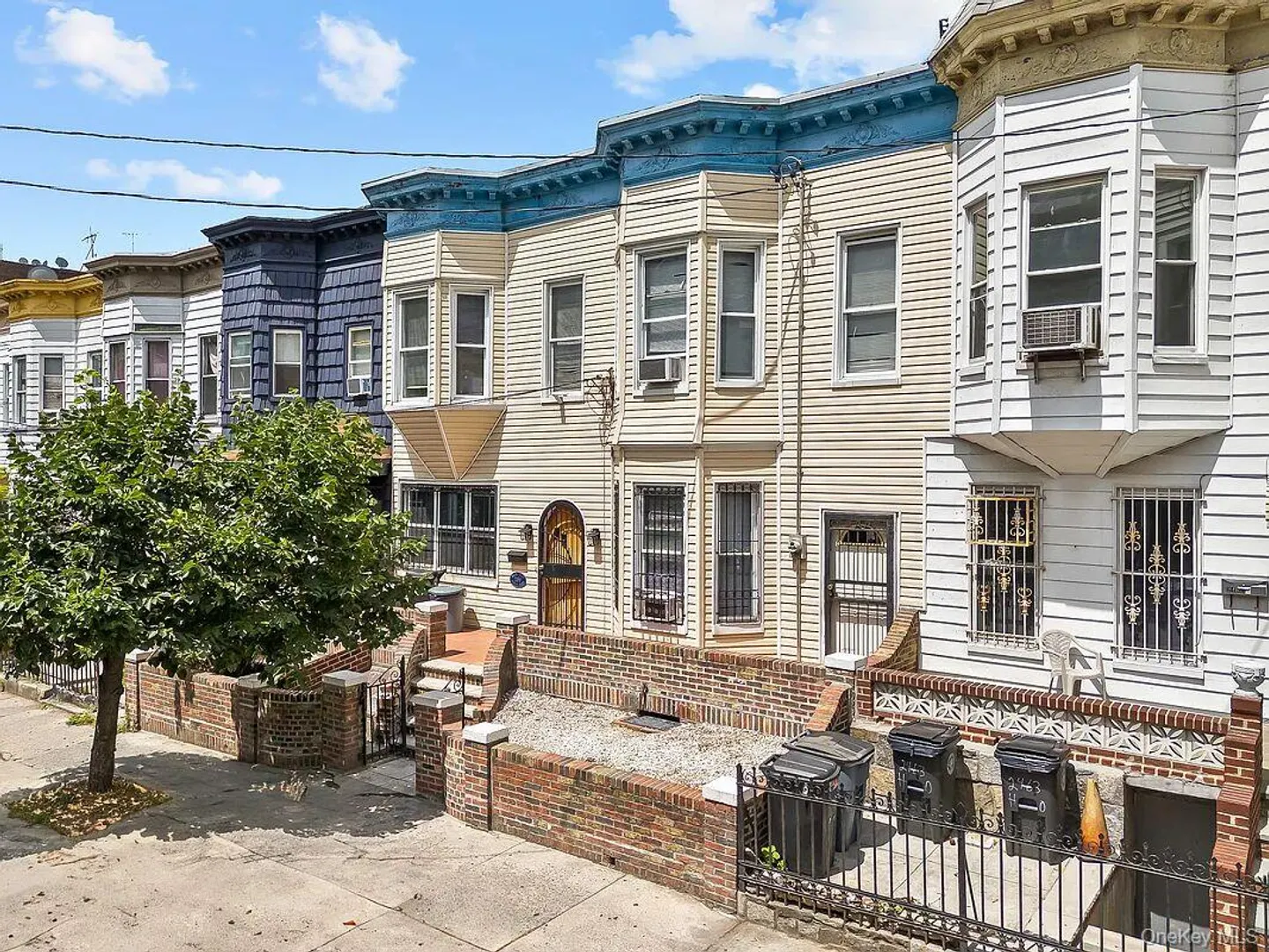2459 Hoffman Street Photo 1
