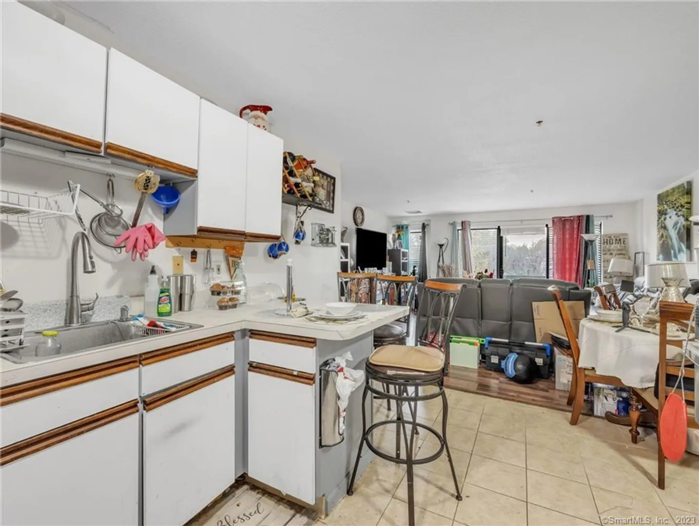 213 Franklin Avenue  #405 Photo 6