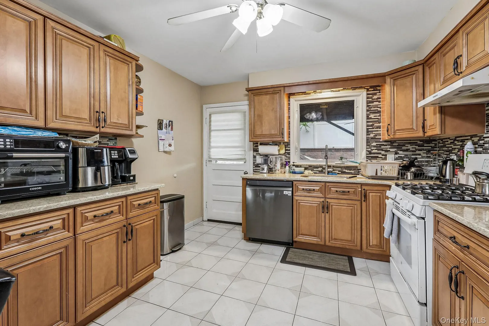 583 Bellevue Avenue N Photo 29