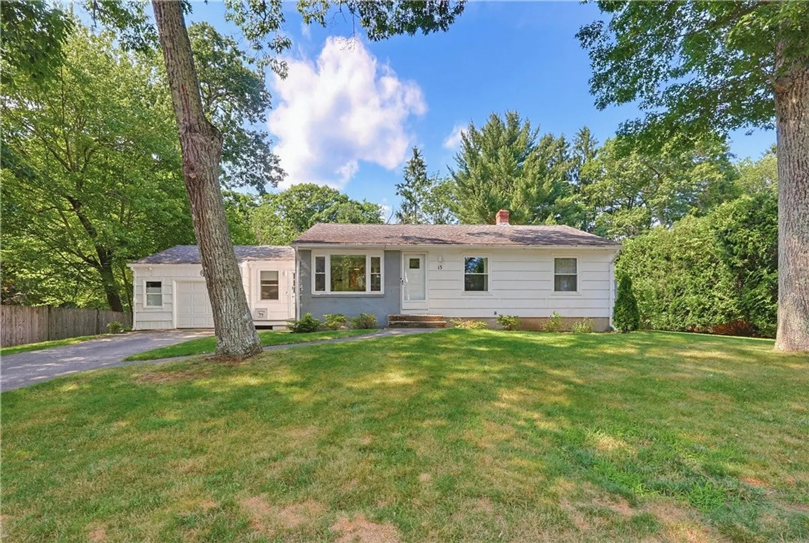 15 Austin Drive Photo 1