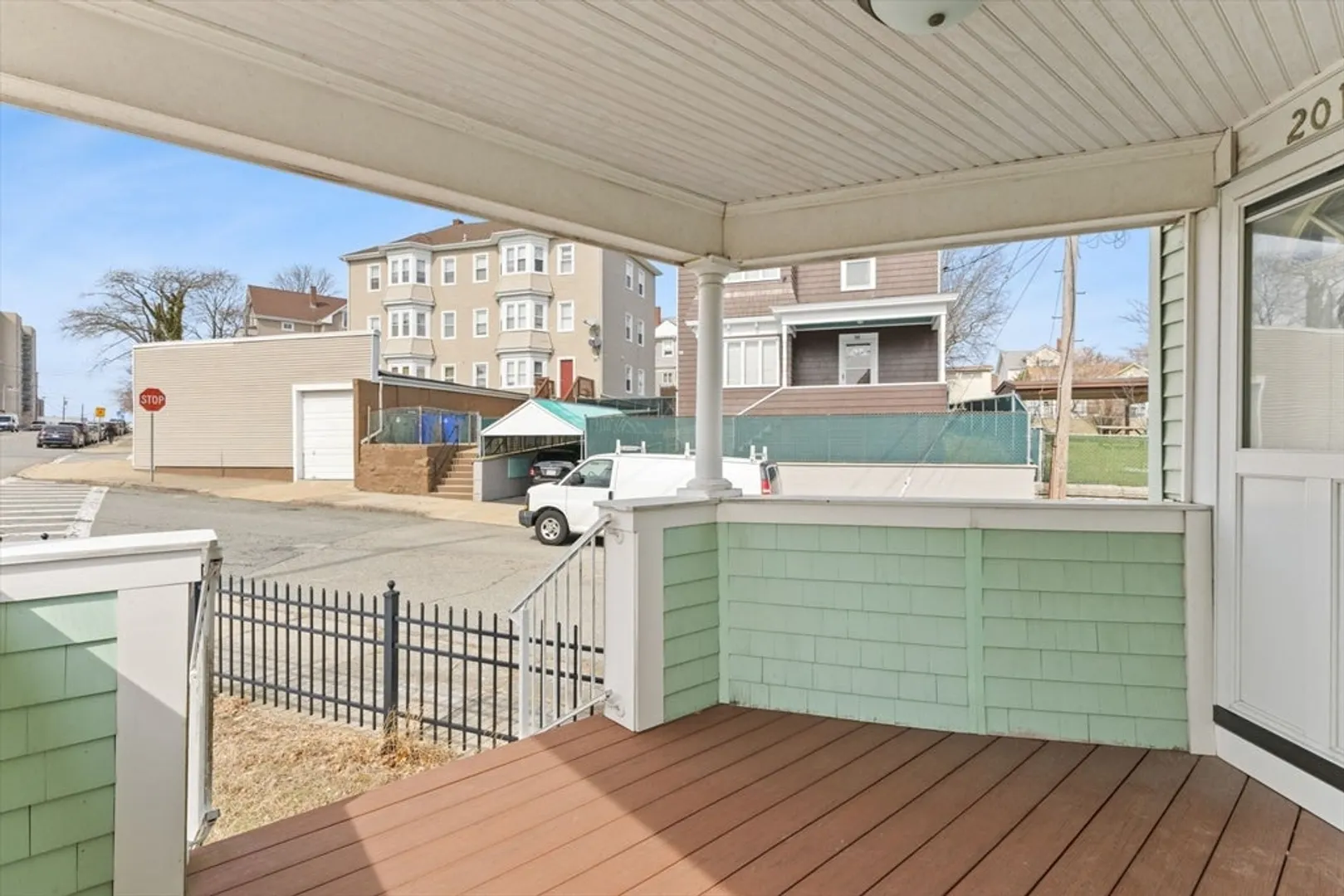 2018 Pleasant St Photo 20