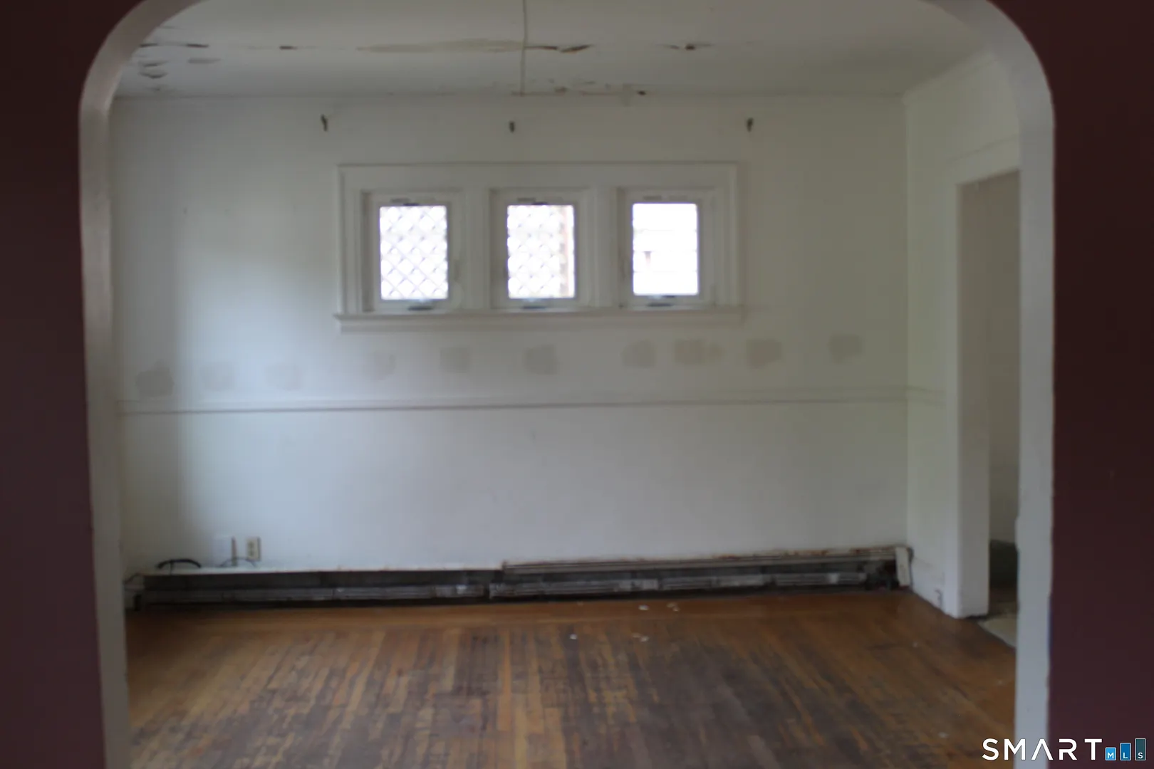 105 Roydon Road Photo 12