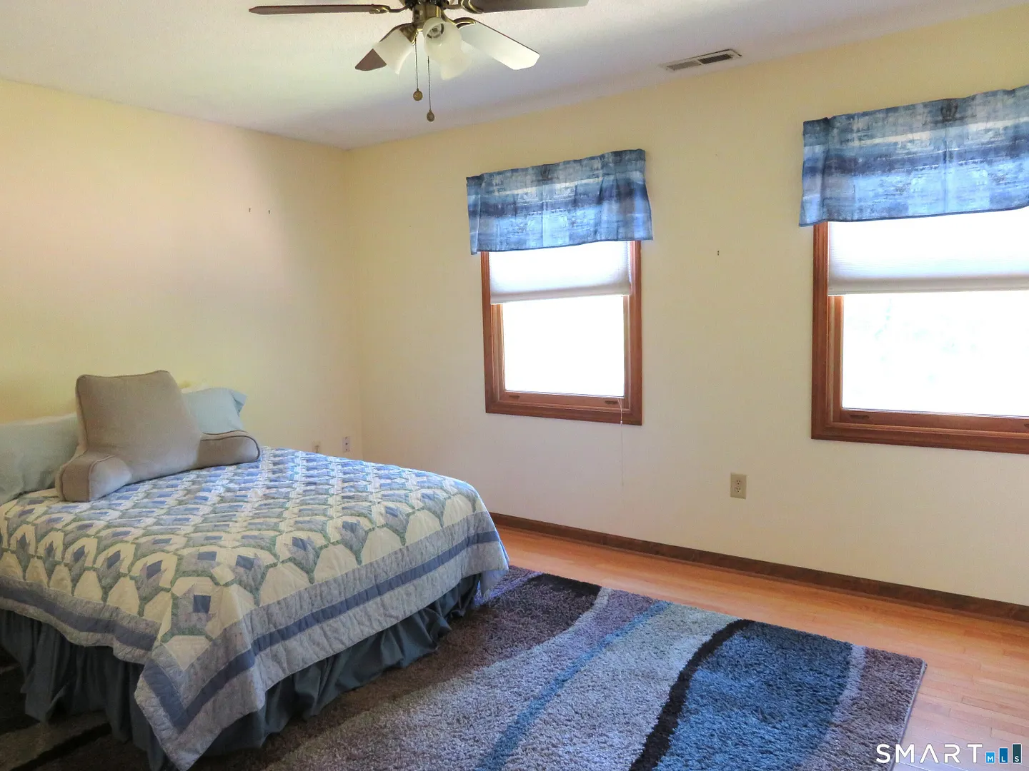 836 Wolf Hill Road Photo 15