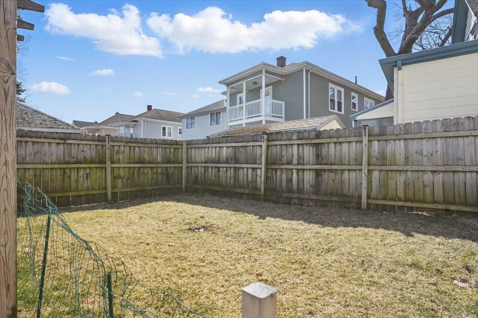 14 Lambert Ave Photo 16