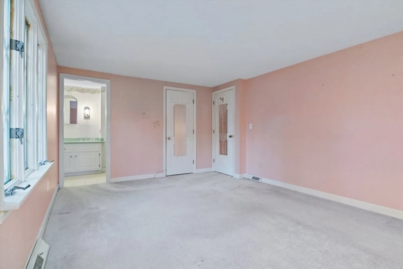 189 Guildford Rd Photo 16