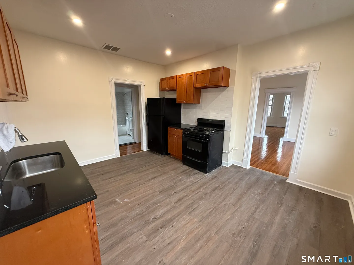 204 Homestead Avenue  #3 Photo 7