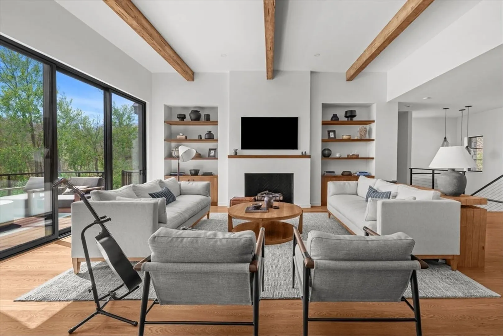 61 Green Avenue Photo 5