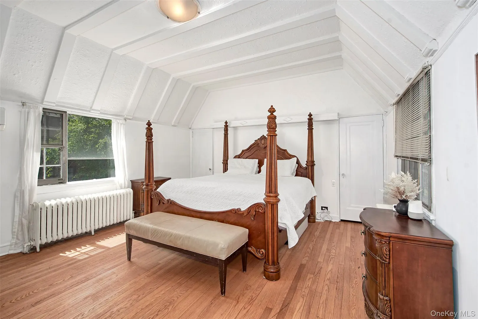2 Byworth Road Photo 19