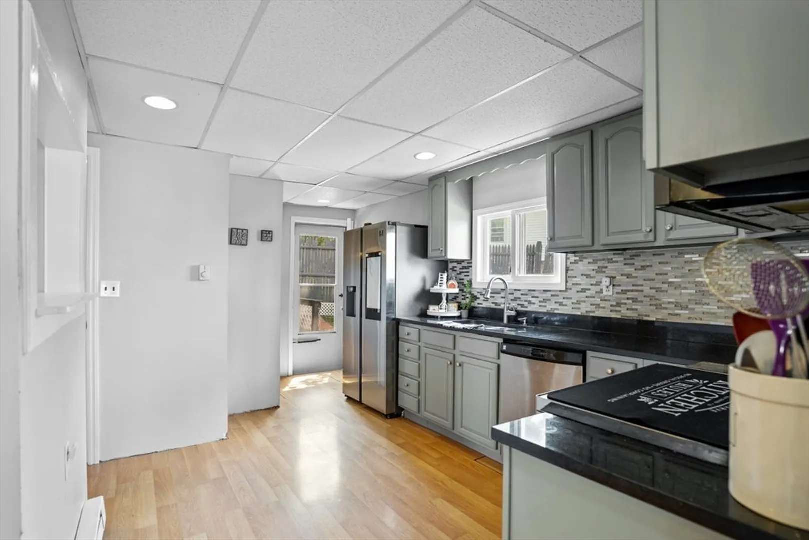 97 Triton Ave Photo 5
