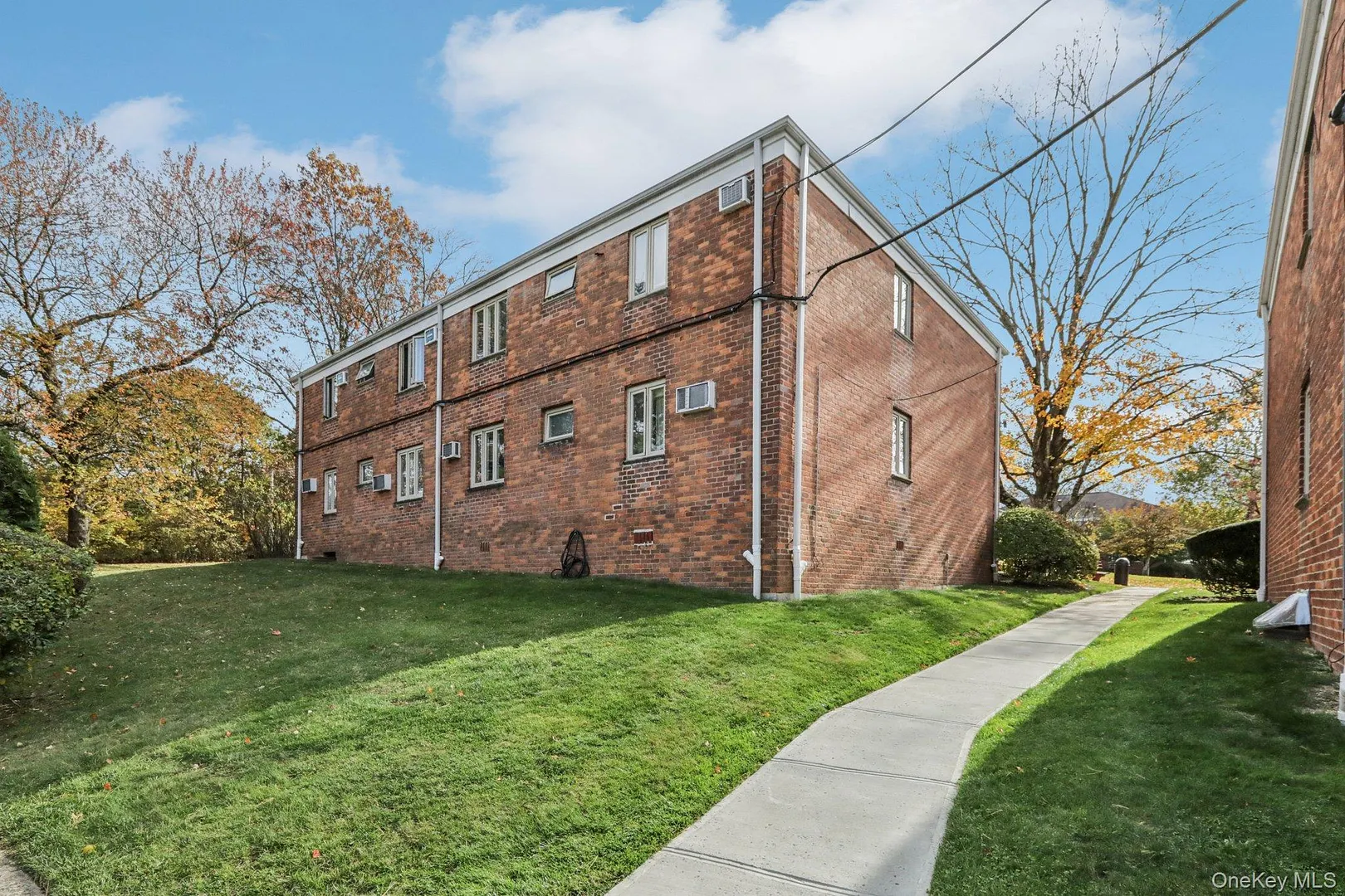 40 Lawrence Drive  #A Photo 14