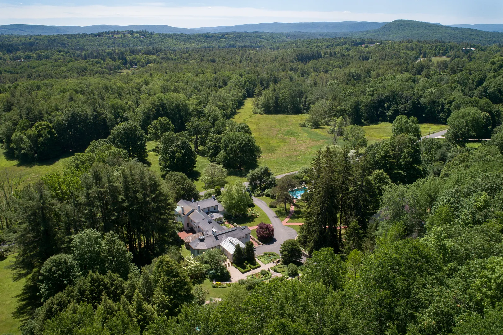 119 Under Mountain Rd Photo 37