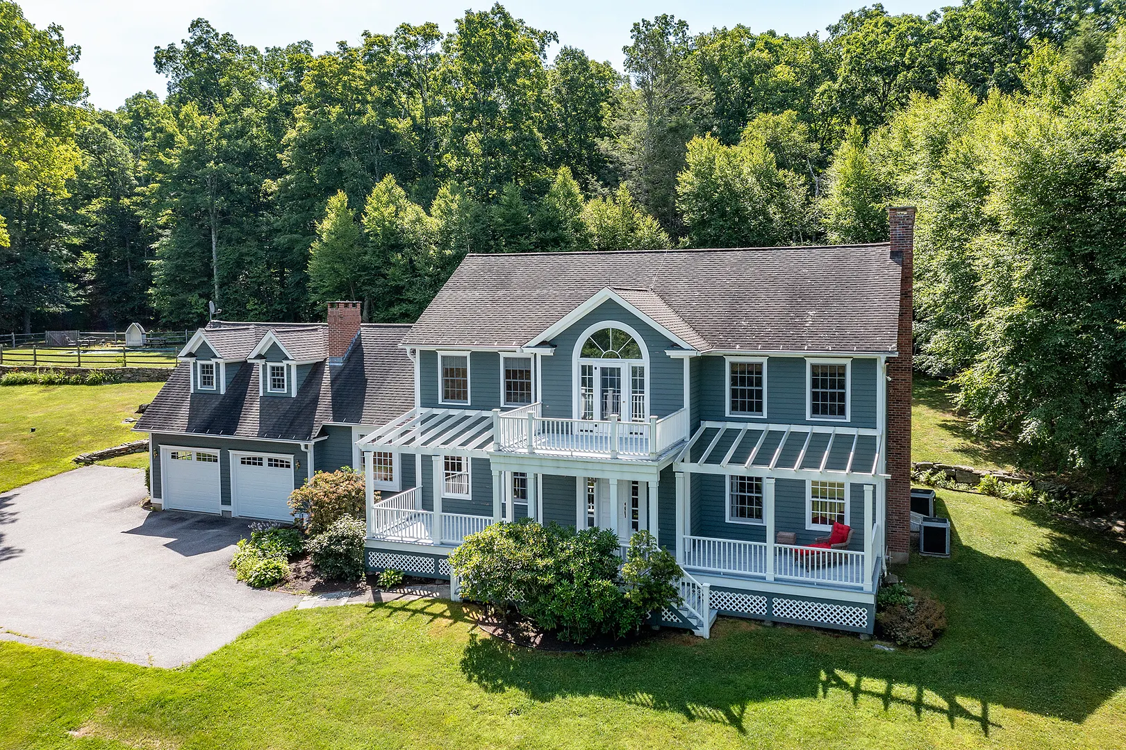 37 Woodruff Lane Photo 1