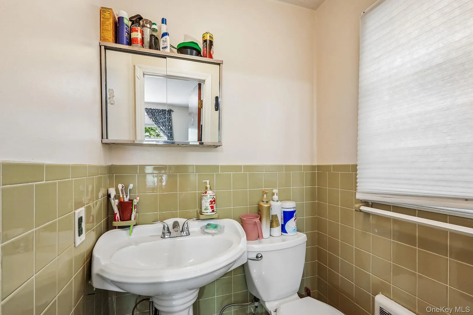 583 Bellevue Avenue N Photo 33