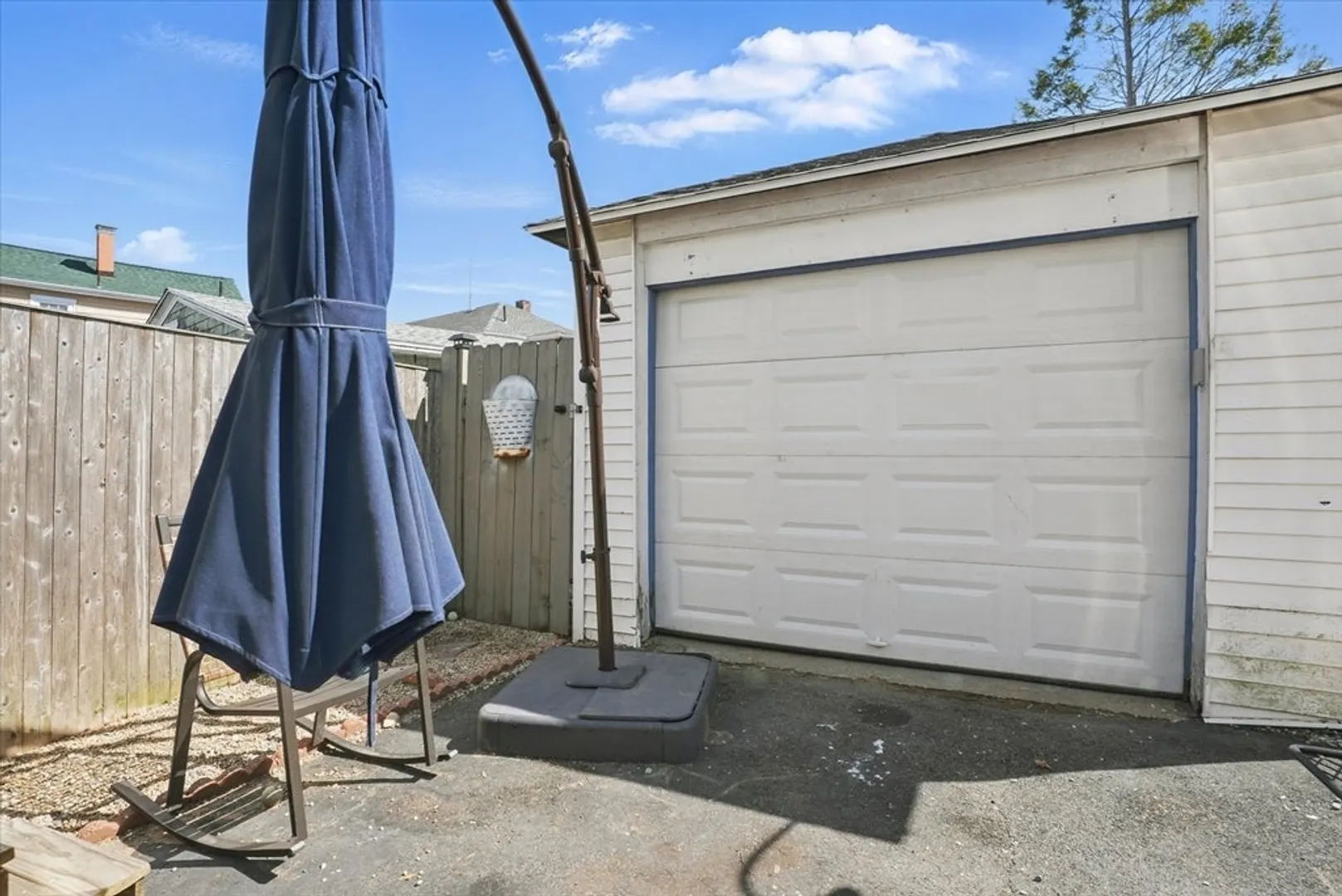 14 Lambert Ave Photo 19