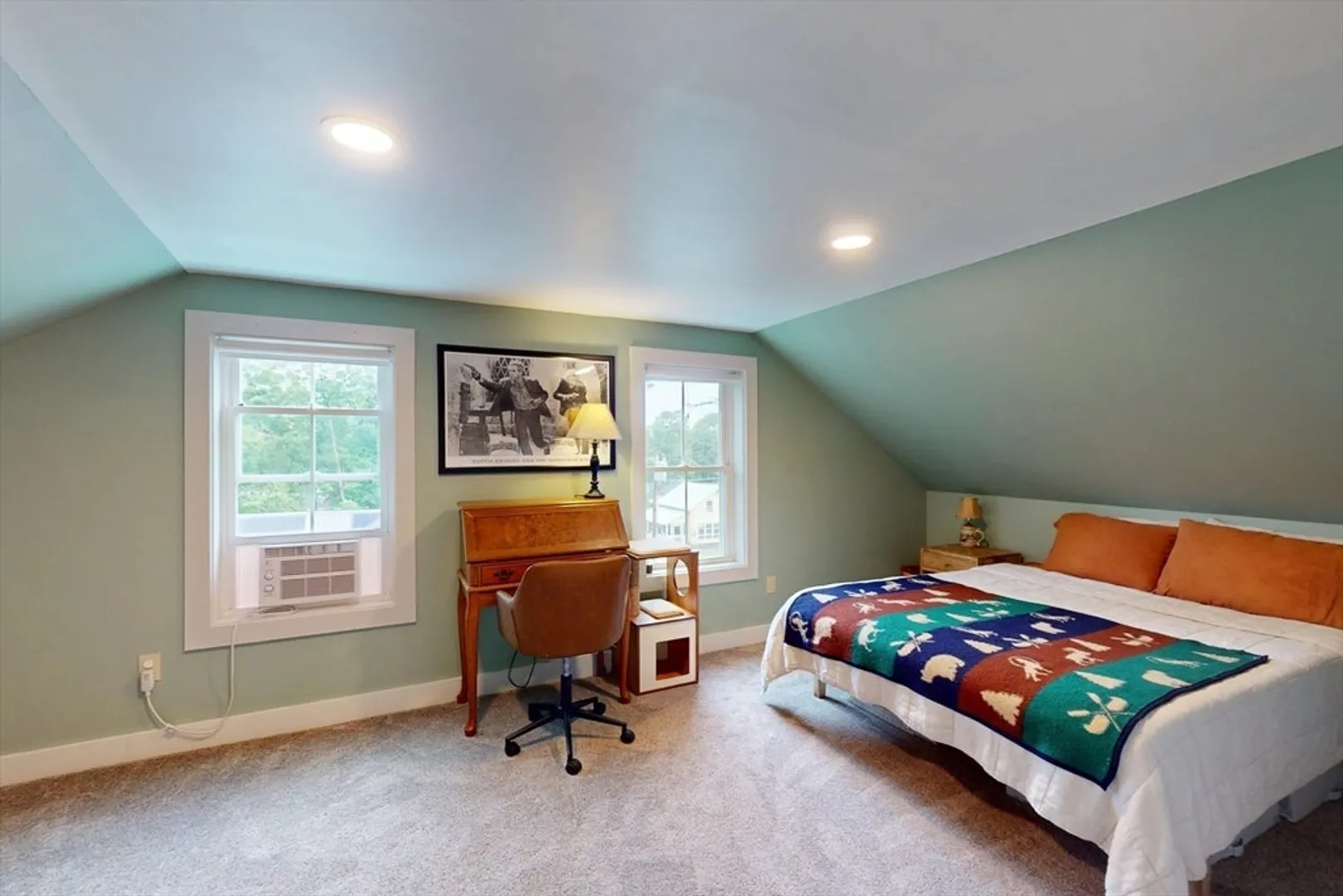 44 Green St Photo 18