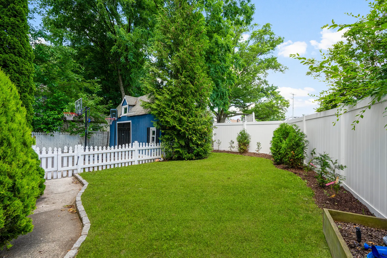 315 Maple Avenue Photo 31