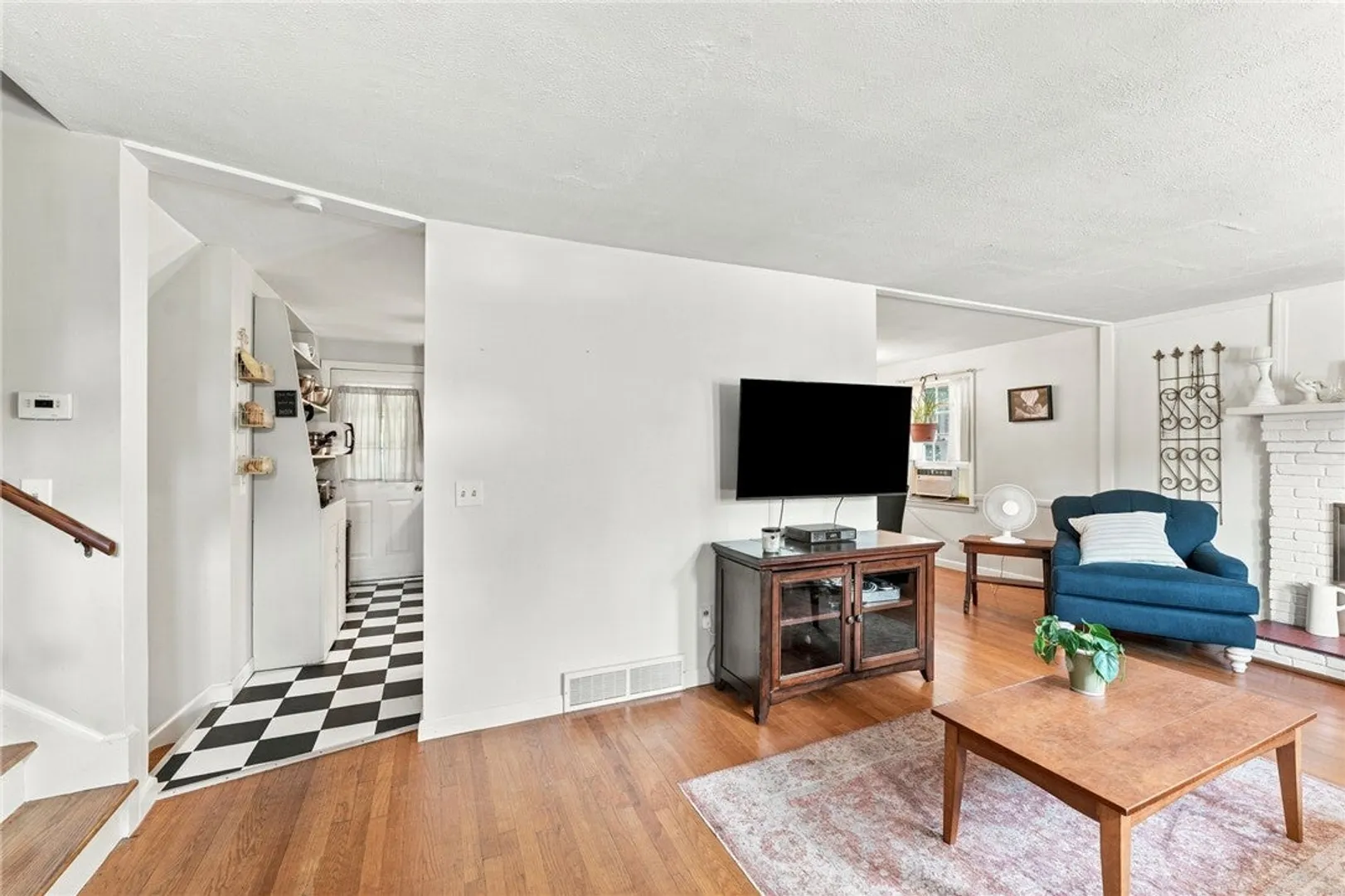 181 Brookside Drive Photo 6