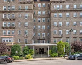 16 N Chatsworth Avenue  #606