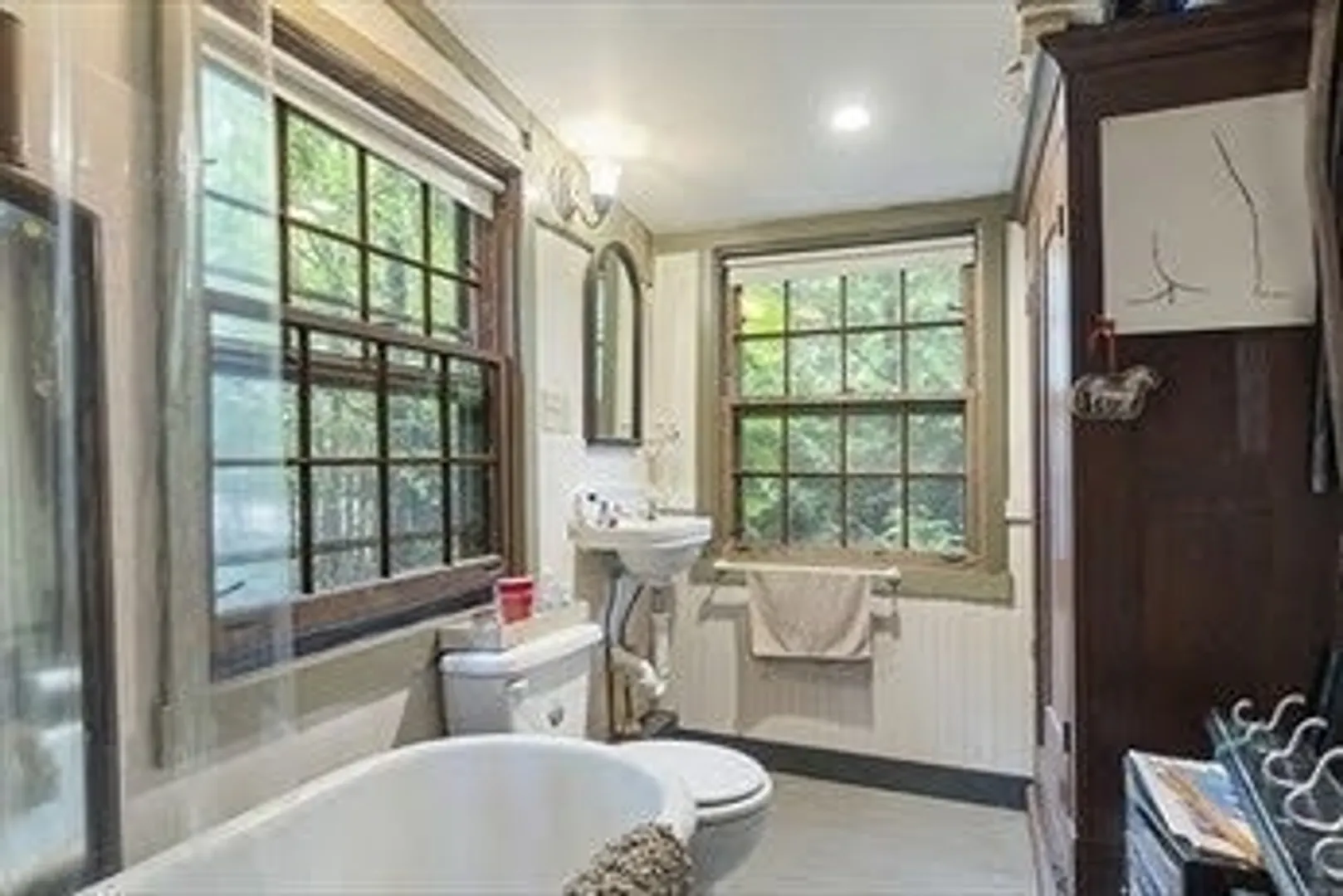 14 Valley Rd Photo 8