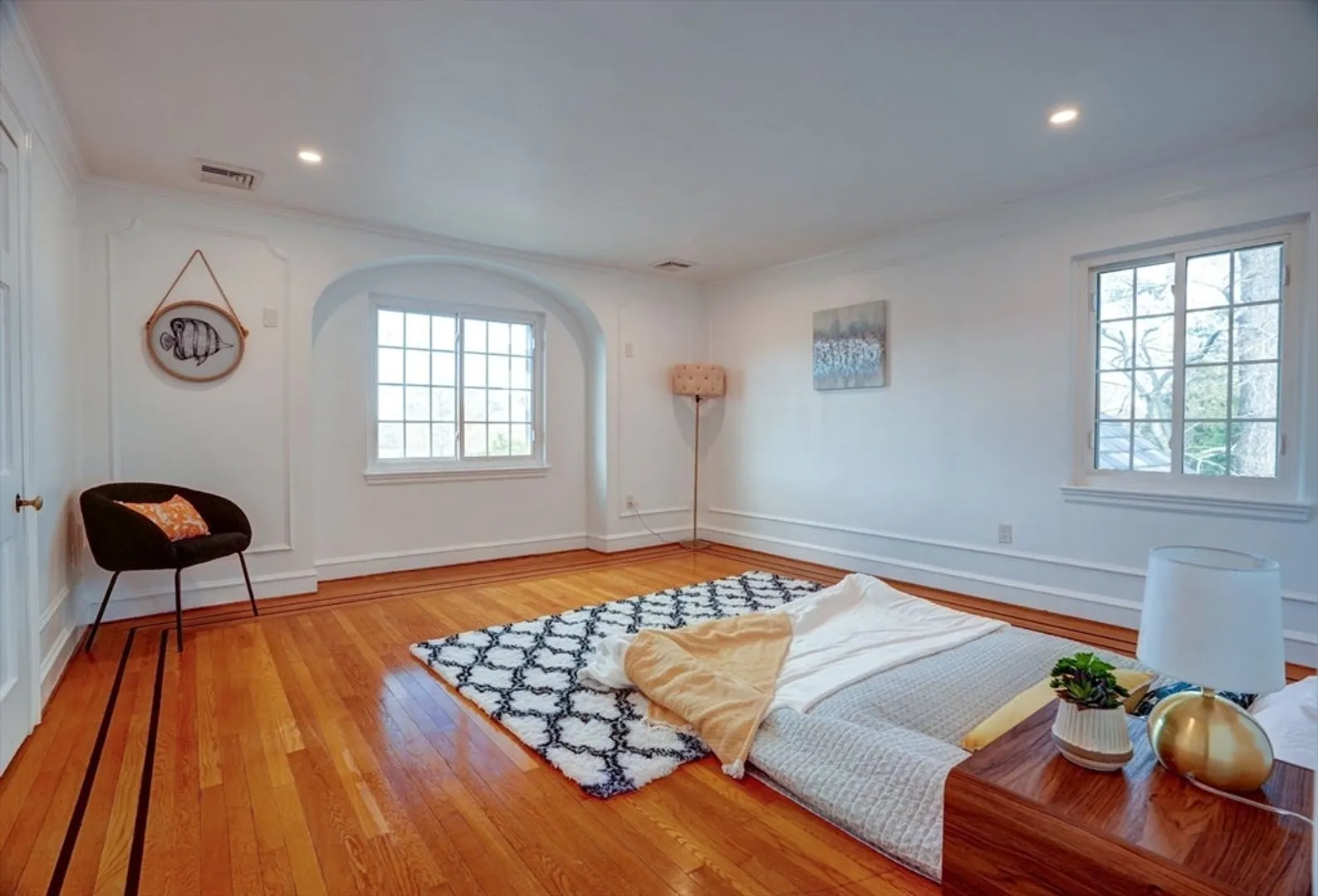 390 Adams St Photo 29