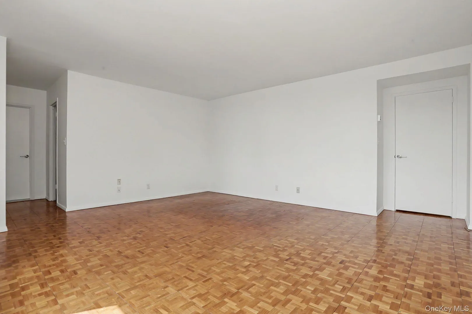 18 Shady Glen Court  #403 Photo 12