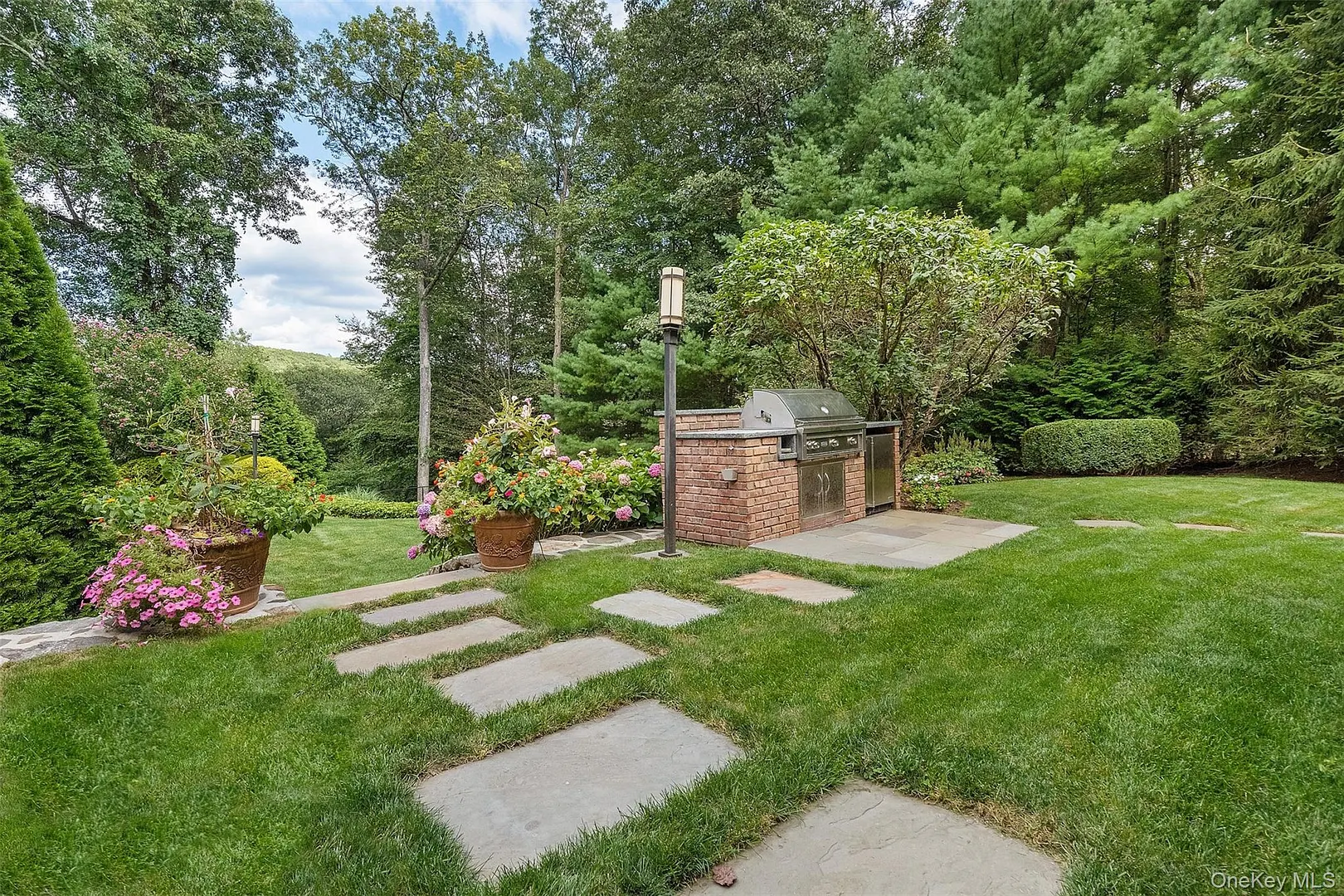 8 Ridgeview Circle Photo 33