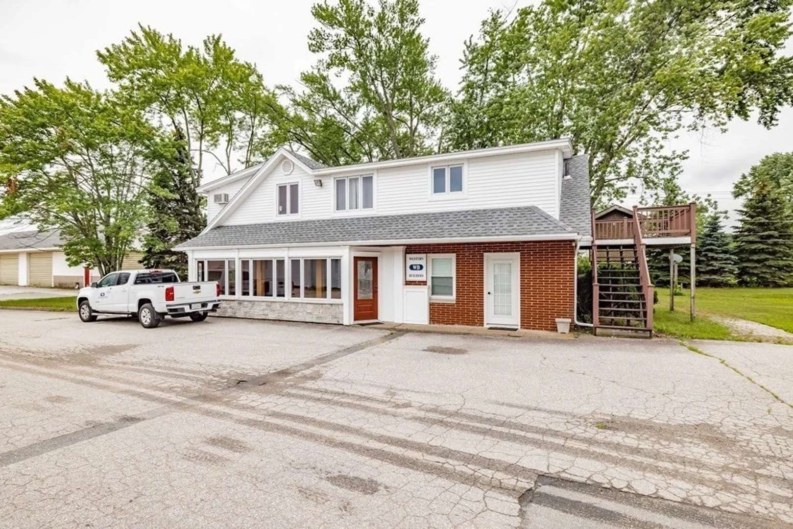 769 Silver St Photo 3