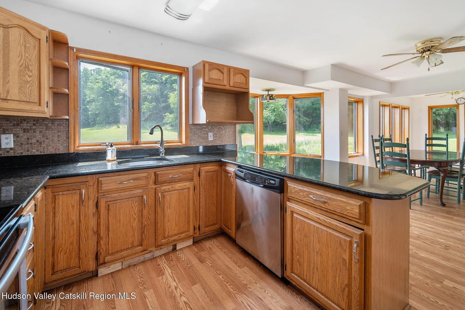 530 Colby Road Photo 17