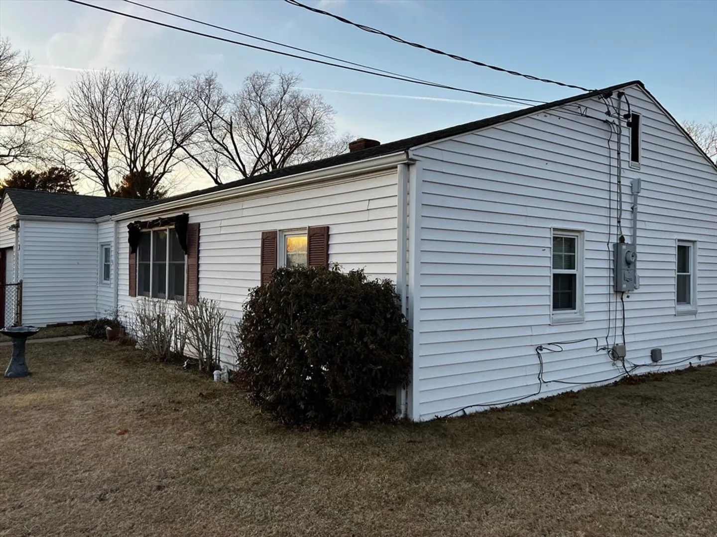 8 Ivanhoe Ave Photo 2