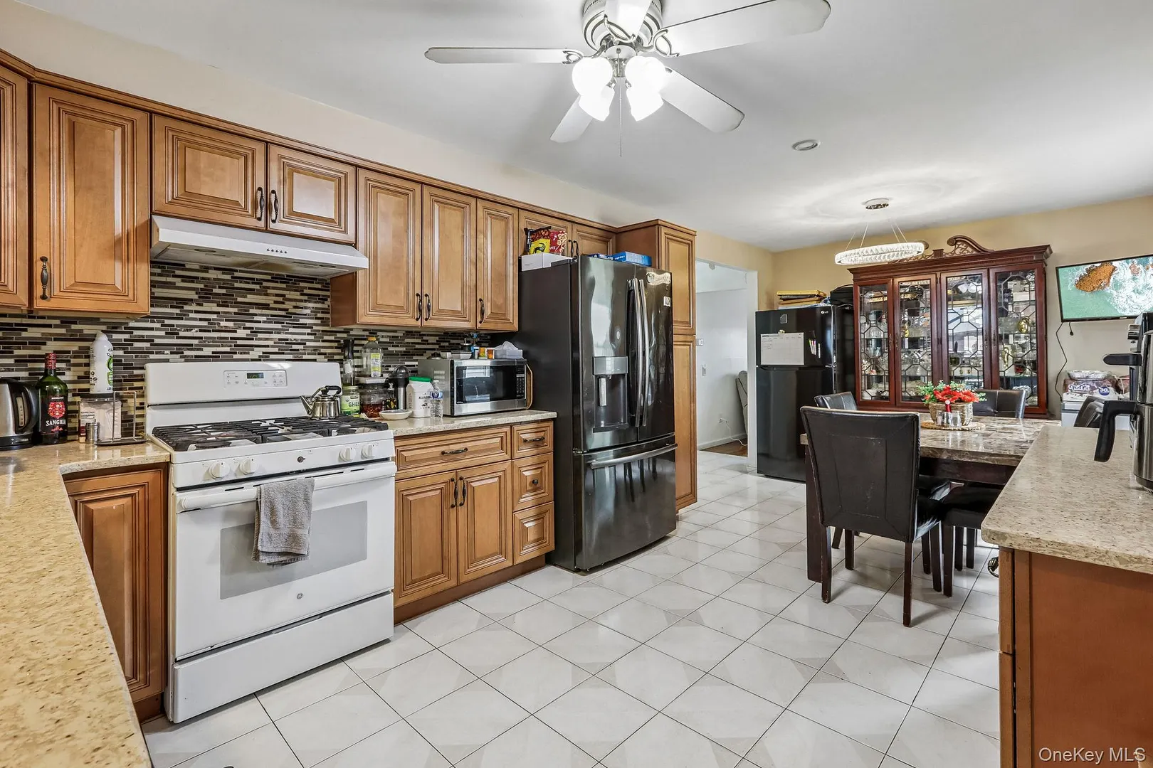 583 Bellevue Avenue N Photo 30