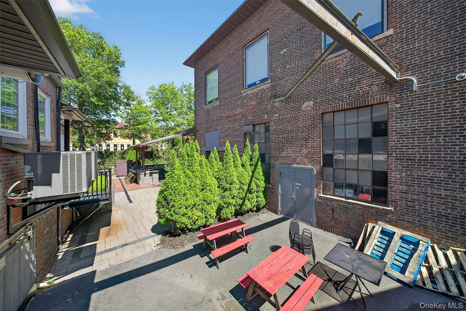 22 Cottage Street Photo 16