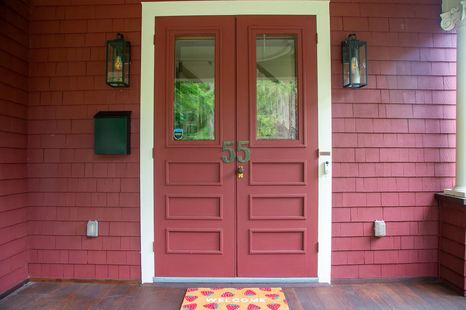 55 Marion Ave Photo 31