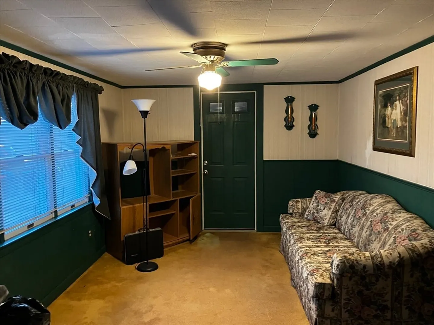 8 Ivanhoe Ave Photo 9
