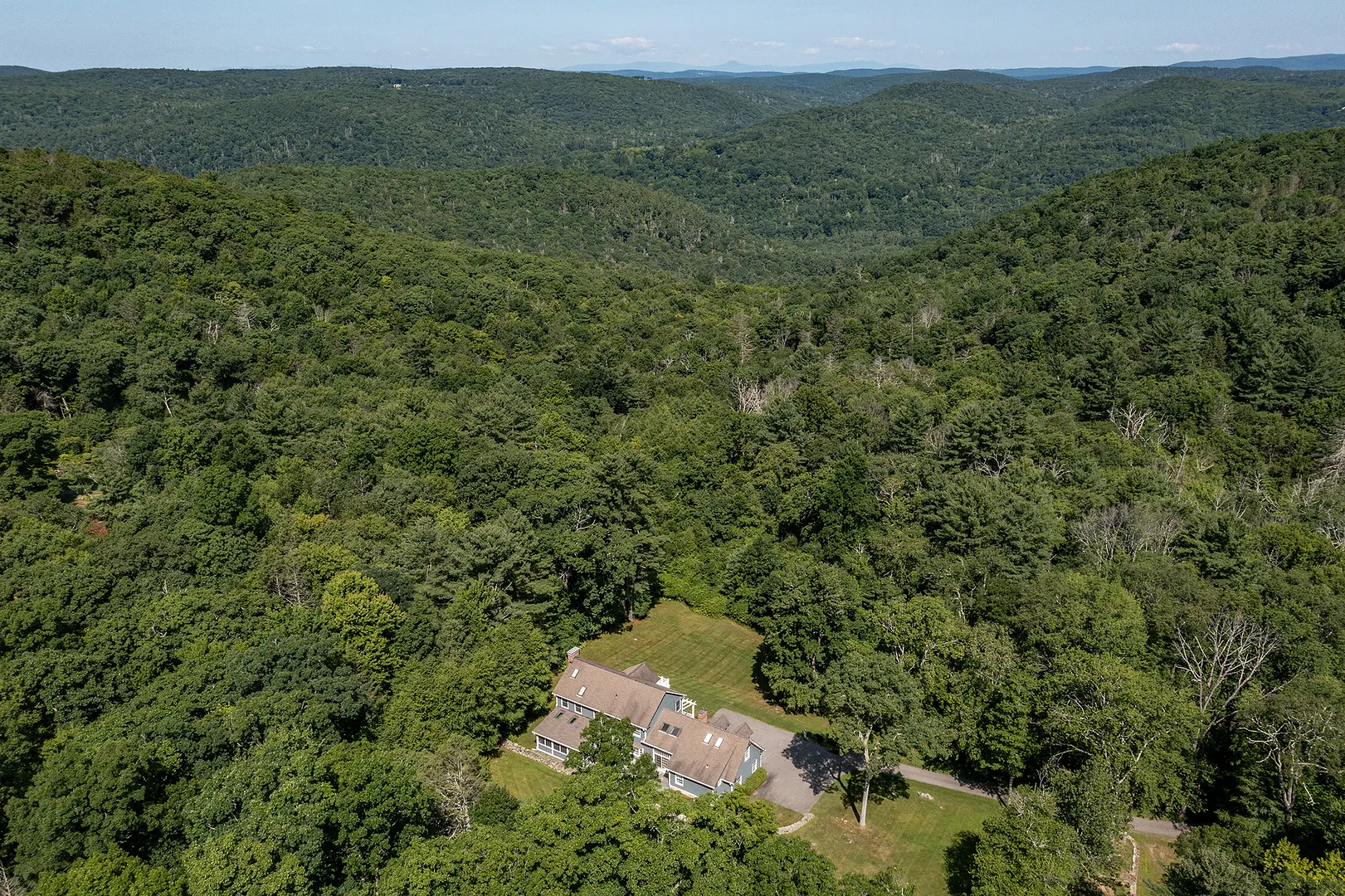 37 Woodruff Lane Photo 4
