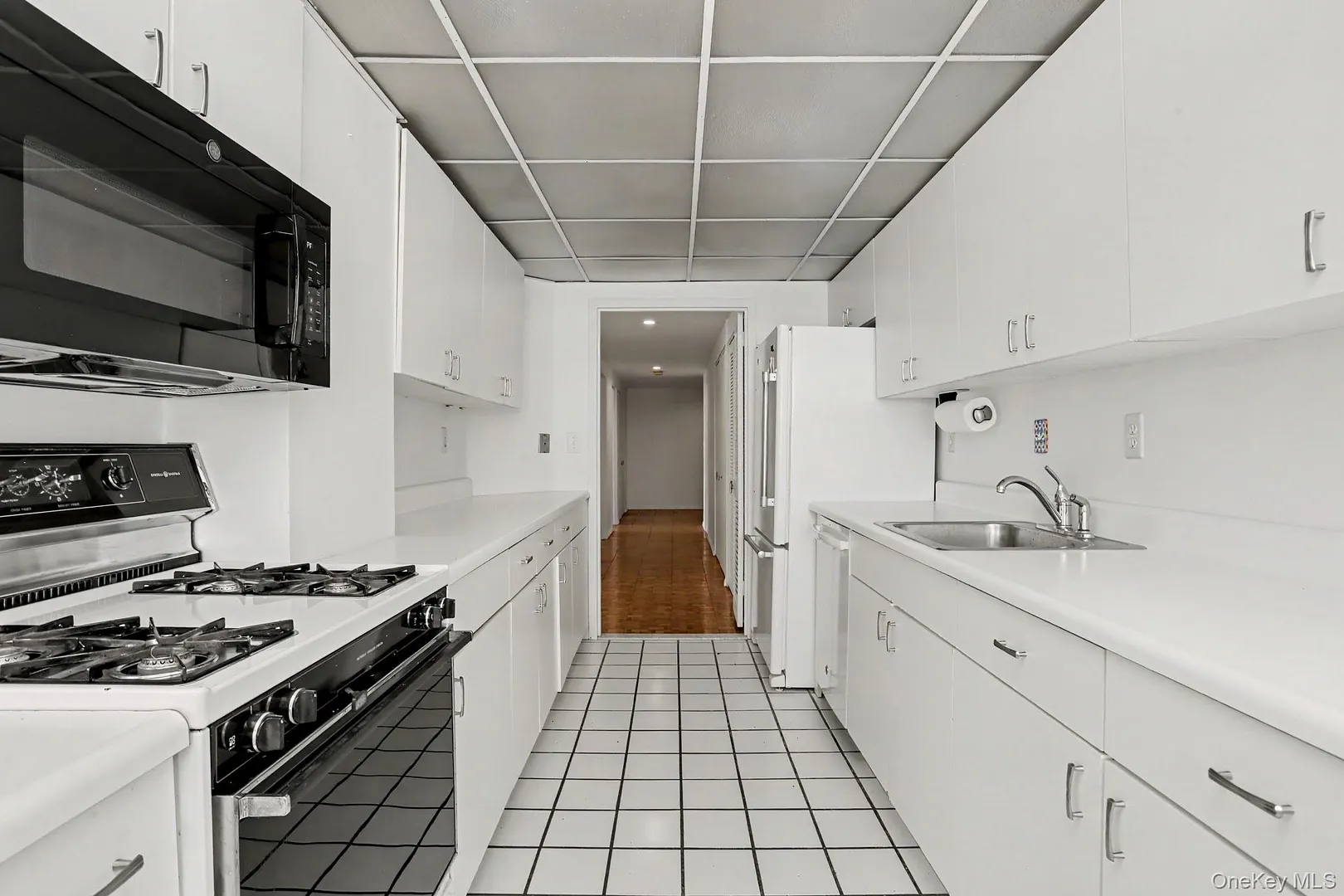 18 Shady Glen Court  #403 Photo 8