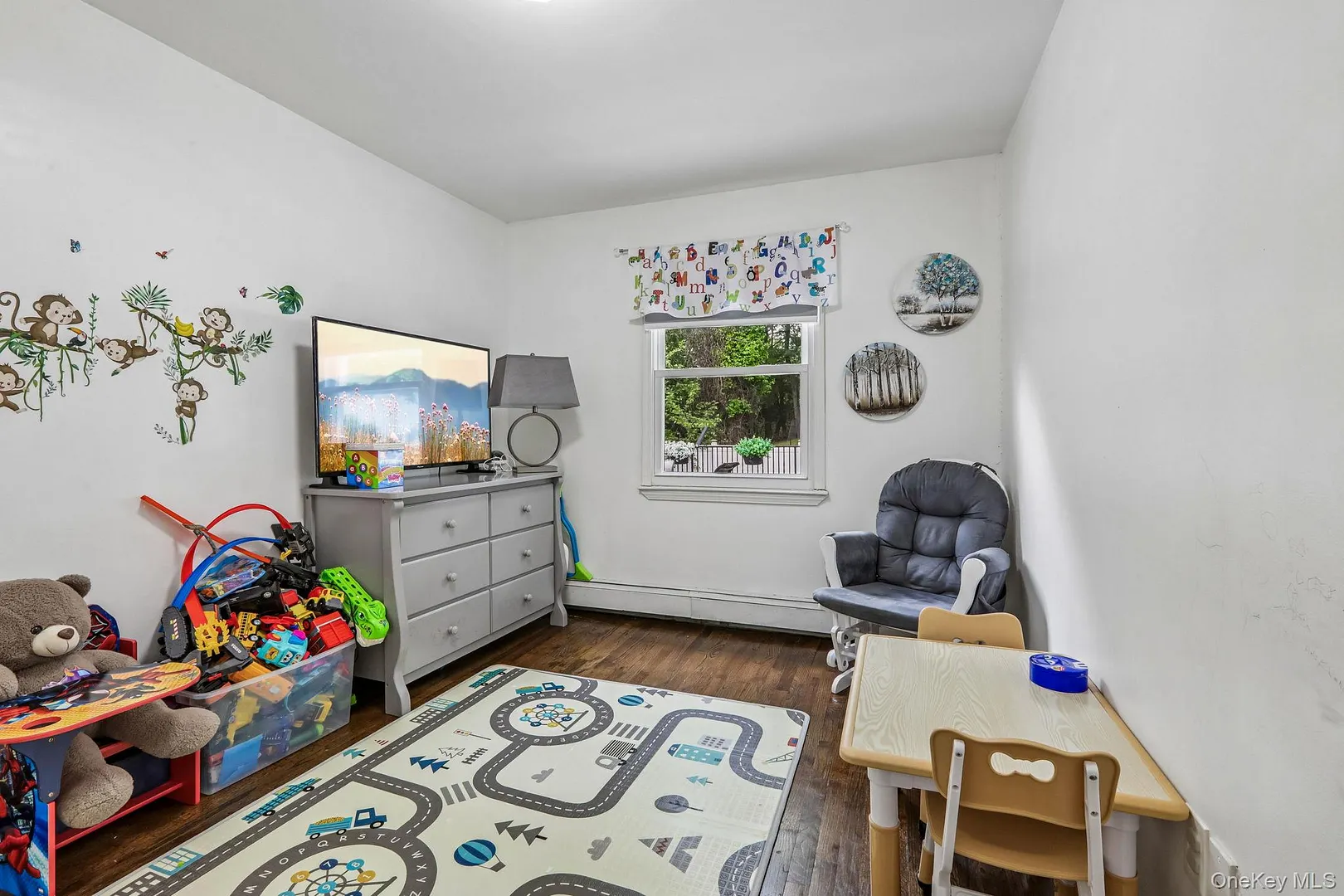 583 Bellevue Avenue N Photo 21