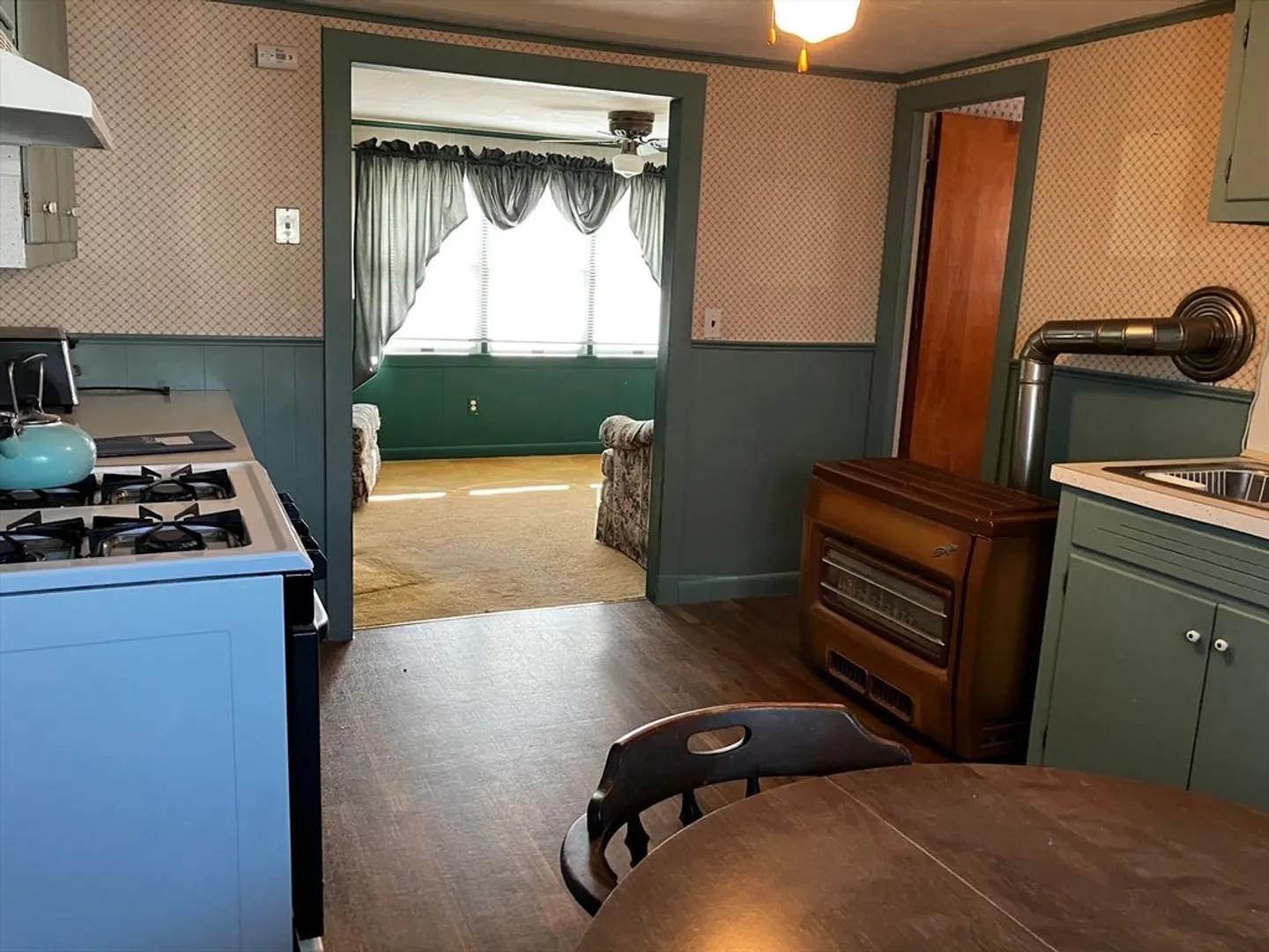 8 Ivanhoe Ave Photo 5