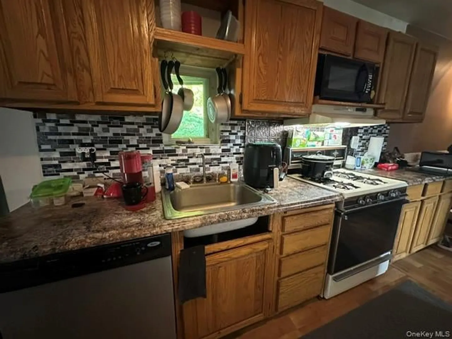 161 4th Avenue Photo 9