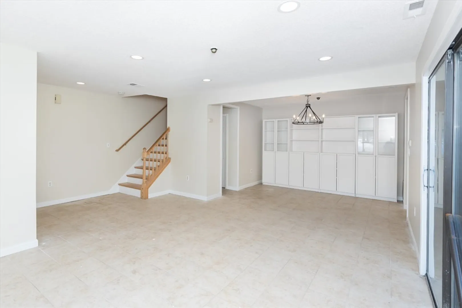 468 Island St #468 Photo 3