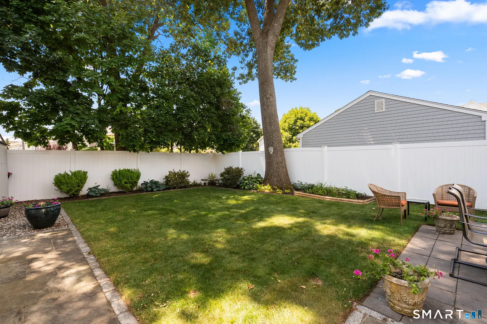 10 Marion Avenue Photo 31
