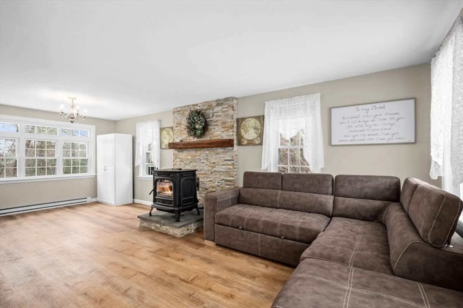 6 Guenther Drive Photo 24