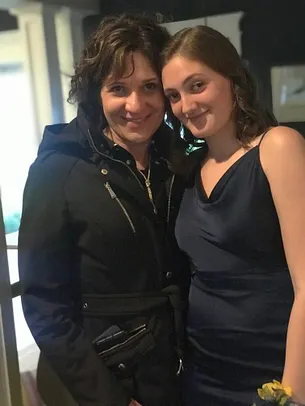 Debra Pardales photo 11