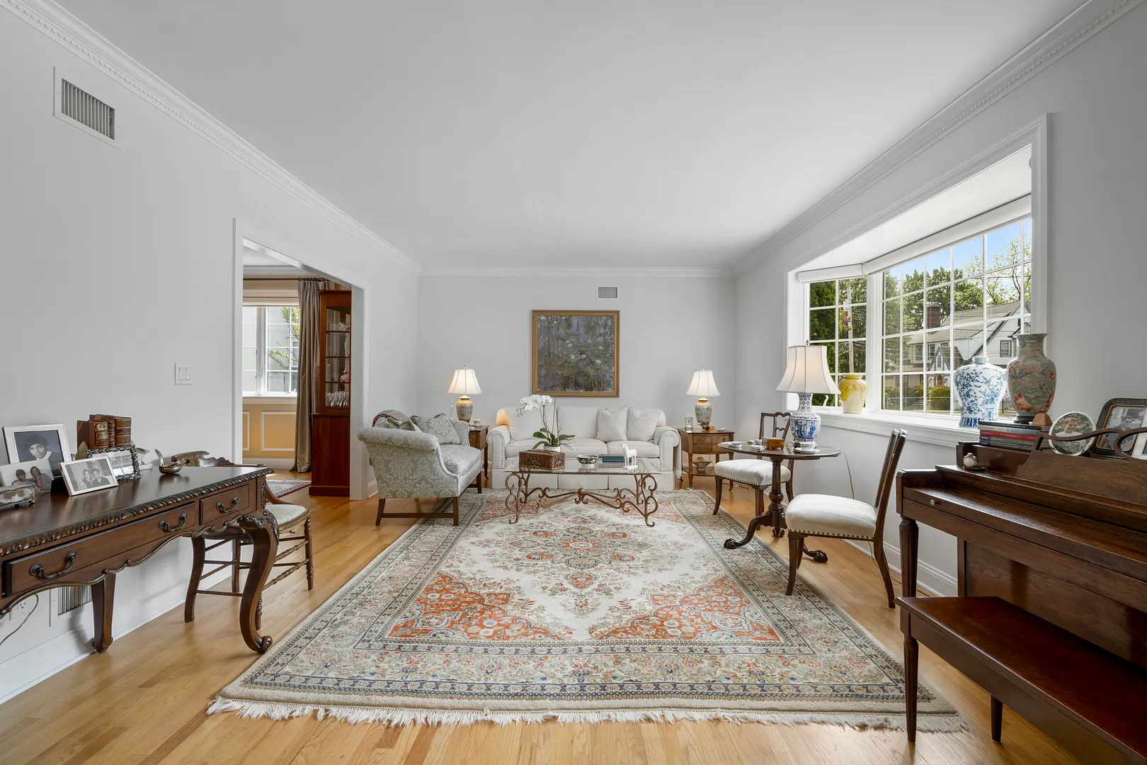 525 Carroll Avenue Photo 4