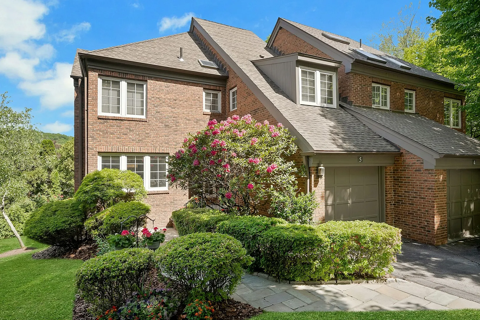 5 Mill Court Photo 1
