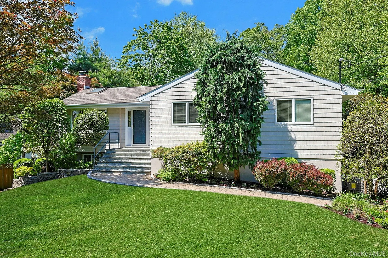20 Robbins Road Photo 1