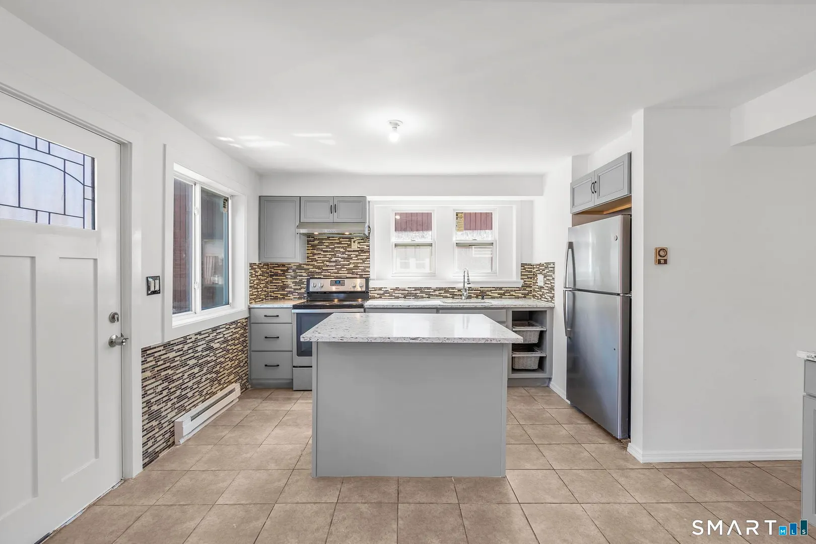 28-32 Starr Avenue  #11 Photo 6