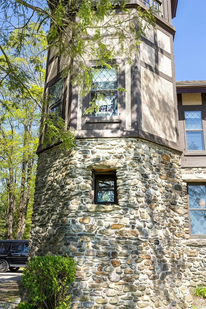 618 Quaker Hill Road Photo 44