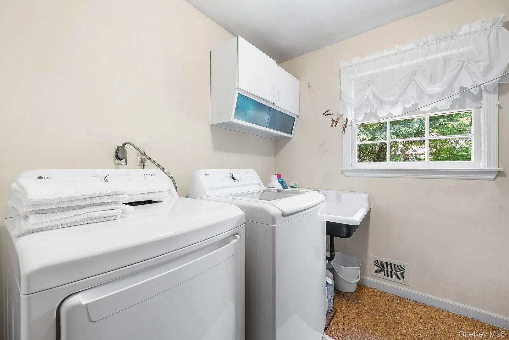 19 Carlton Road Photo 17