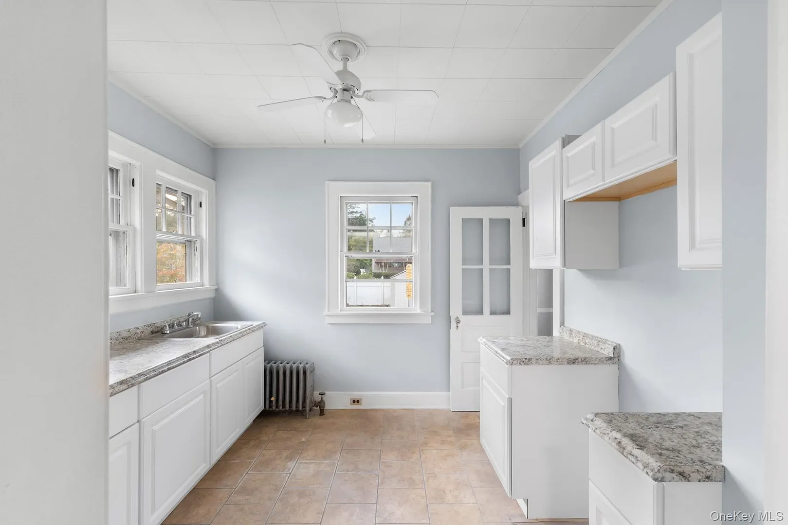 16 Oak Terrace Photo 7
